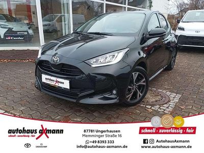 Neu Toyota Yaris Hybrid Comfort 116 PS (85 kW) 2025 Schwarz Limousine