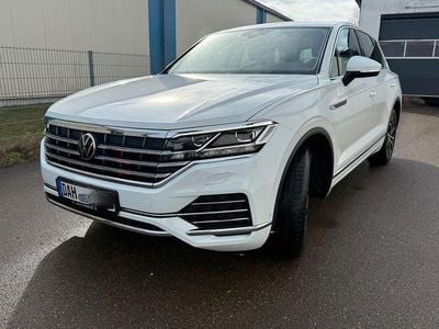 Gebraucht VW Touareg 231 PS (169 kW) 2023 Weiß SUV