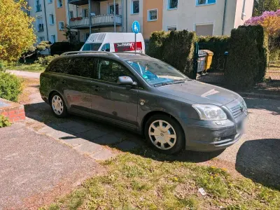 Gebraucht Toyota Avensis 116 PS (85 kW) 2005 Grau Kombi