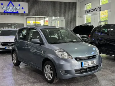 Gebraucht Daihatsu Sirion 91 PS (66 kW) 2010 Grau Kleinwagen