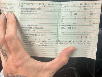 Rot Gebraucht 1996 VW Golf III Kleinwagen | 1.300 €