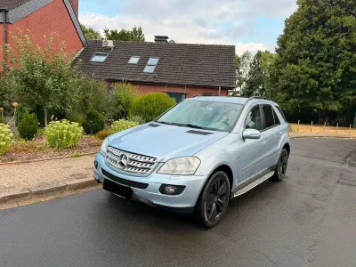 Gebraucht Mercedes ML350 272 PS (200 kW) 2006 Blau SUV