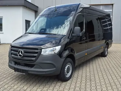 Gebraucht Mercedes Sprinter 170 PS (125 kW) 2025 Schwarz Van
