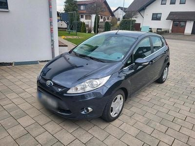 Gebraucht Ford Fiesta 92 PS (67 kW) 2010 Blau Kleinwagen