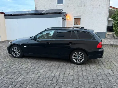Gebraucht BMW 318 143 PS (105 kW) 2008 Schwarz Kombi