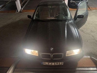 Schwarz Gebraucht 2000 BMW 316 Comfort Edition Coupé | 2.300 € (Fairer Preis)