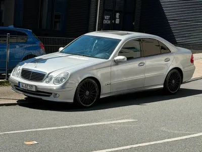 Occasion Mercedes E240 Avantgarde 177 ch (130 kW) 2002 Argent Berline