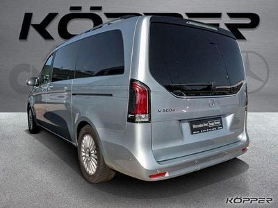Usata Mercedes V300 Style 237 CV (174 kW) 2025 Argento Monovolume