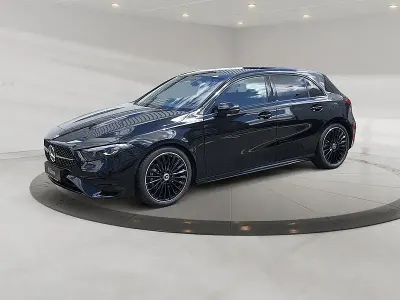 Gebraucht Mercedes A200 163 PS (119 kW) 2026 Schwarz kosmosschwarz metallic Limousine
