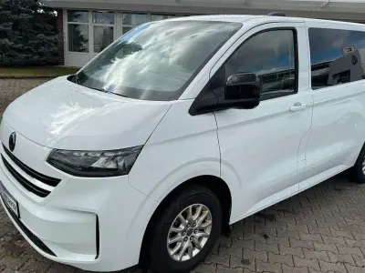 Gebraucht VW Caravelle Life 150 PS (110 kW) 2025 Blau Van