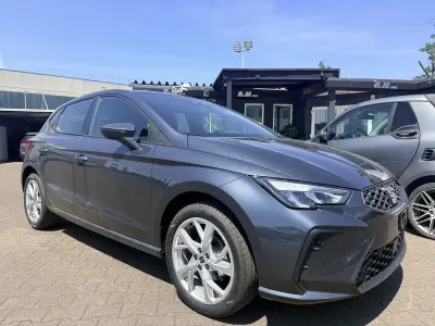 Neu Seat Ibiza Style 95 PS (69 kW) 2026 Grau Kleinwagen
