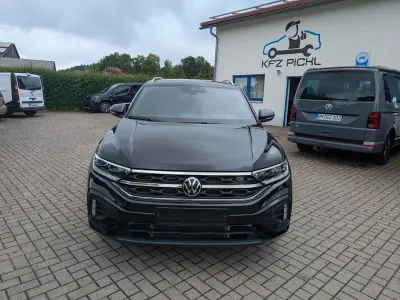 Gebraucht VW T-Roc R-line 150 PS (110 kW) 2025 Grenadillschwarz metallic SUV