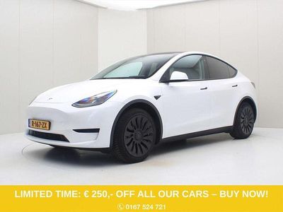 Weiß Gebraucht 2022 Tesla Model Y Standard Range SUV | 29.900 € (Fairer Preis)