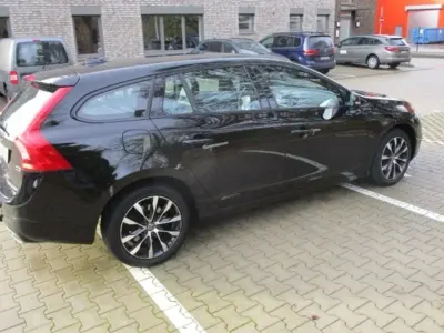 Gebraucht Volvo V60 Linje Svart 150 PS (110 kW) 2018 Schwarz Kombi
