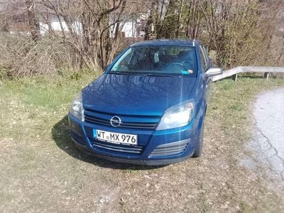 Second-hand Opel Astra Sport 105 CP (77 kW) 2004 Berlinǎ