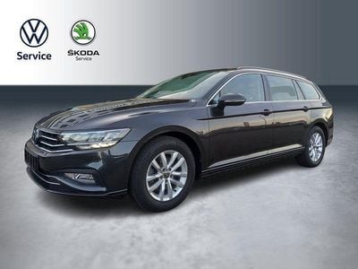 Grau Gebraucht 2023 VW Passat Business Kombi | 27.970 € (Fairer Preis)