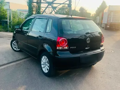 Gebraucht VW Polo 69 PS (50 kW) 2009 Schwarz Kleinwagen