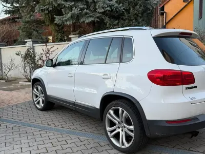 Gebraucht VW Tiguan Sportline 180 PS (132 kW) 2012 Weiß SUV