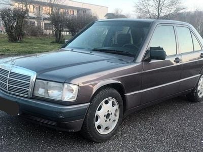Gebraucht Mercedes 190 109 PS (80 kW) 1992 Violet Limousine