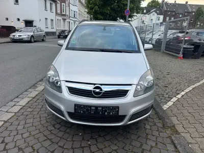 Gebraucht Opel Zafira 150 PS (110 kW) 2006 Silber Van / Kleinbus