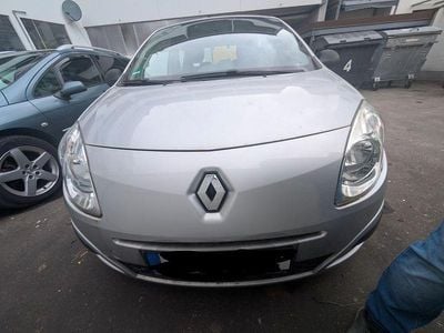 Second-hand Renault Twingo Authentique 58 CP (42 kW) 2009 Argintiu Hatchback