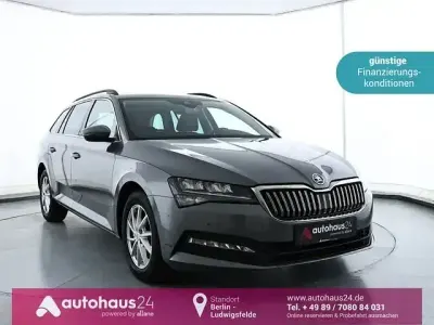 Gebraucht Skoda Superb Ambition 150 PS (110 kW) 2023 Grau Kombi