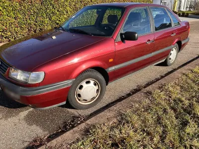 Gebraucht VW Passat 90 PS (66 kW) 1993 Rot Limousine