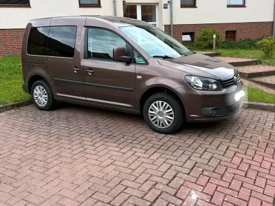 Gebraucht VW Caddy 102 PS (75 kW) 2015 Braun Van / Kleinbus