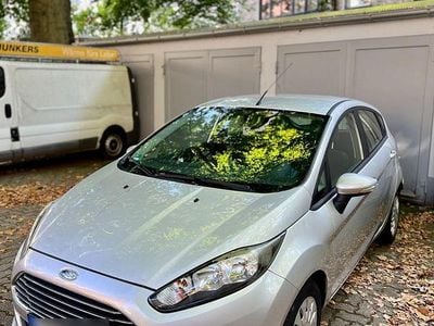 Gebraucht Ford Fiesta SYNC Edition 95 PS (69 kW) 2013 Silber Kleinwagen