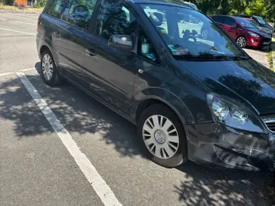 Gebraucht Opel Zafira Family 116 PS (85 kW) 2013 Grau Van / Kleinbus