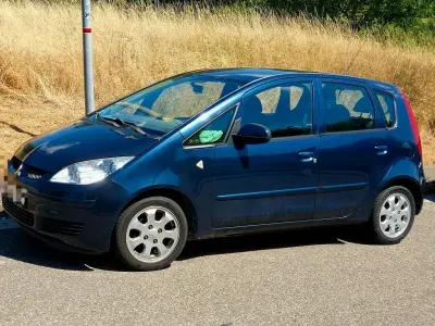 Gebraucht Mitsubishi Colt Motion 95 PS (69 kW) 2007 Blau Van / Kleinbus