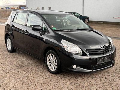 Gebraucht Toyota Verso Edition 126 PS (92 kW) 2012 Schwarz Van / Kleinbus