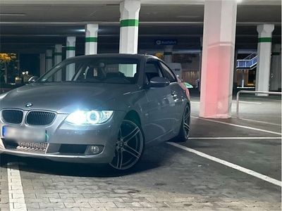 gebraucht BMW 320 i Benziner