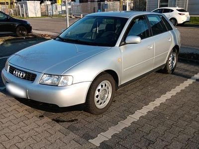 Usata Audi A3 74 CV (54 kW) 2000 Argento Utilitaria