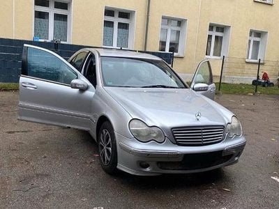 Mercedes C180
