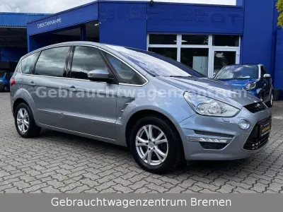 Gebraucht Ford S-MAX Titanium 140 PS (102 kW) 2010 Grau Van / Kleinbus