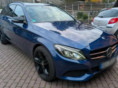 Gebraucht Mercedes C250 204 PS (150 kW) 2016 Blau Kombi