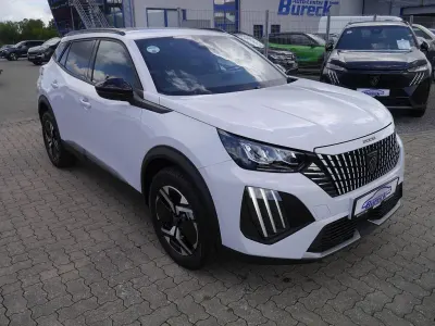 Neu Peugeot 2008 Allure 145 PS (106 kW) 2025 Weiß SUV