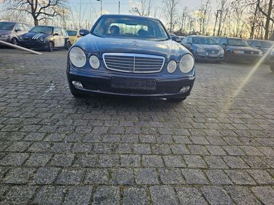 Mercedes E200