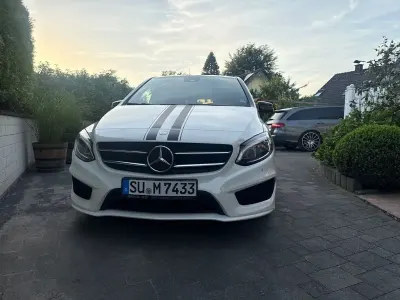 Gebraucht Mercedes B200 Edition 136 PS (100 kW) 2017 Weiß Kleinwagen