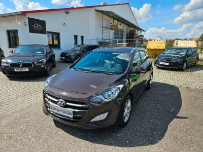 Gebraucht Hyundai i30 Style 135 PS (99 kW) 2016 Braun Kombi