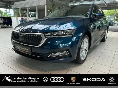 Gebraucht Skoda Octavia Style 204 PS (150 kW) 2022 (lavablau metallic) Kombi