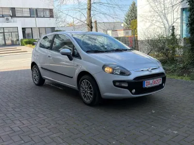 Usata Fiat Punto 69 CV (50 kW) 2011 Colore esterno Utilitaria