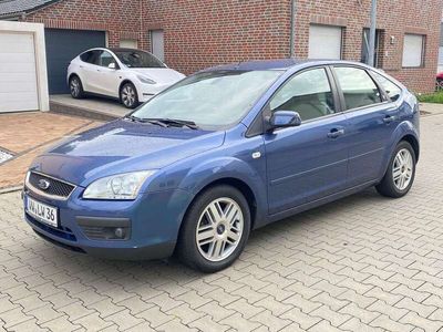 gebraucht Ford Focus Focus1.6 GHIA +71.000 Km + super Austattung