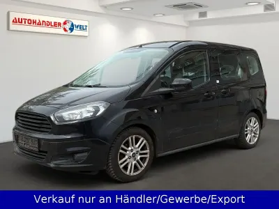 Gebraucht Ford Tourneo Courier 101 PS (74 kW) 2017 Schwarz Van / Kleinbus