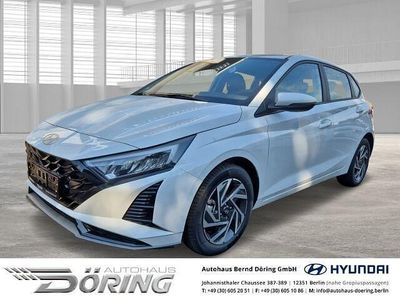 Gebraucht Hyundai i20 Trend 101 PS (74 kW) 2024 Atlas white / sol Limousine