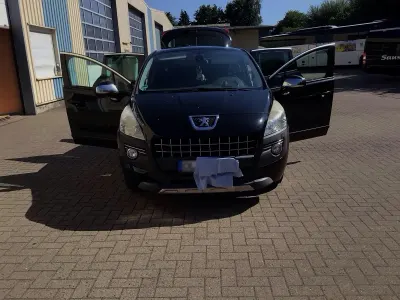 Gebraucht Peugeot 3008 150 PS (110 kW) 2011 Schwarz Kombi