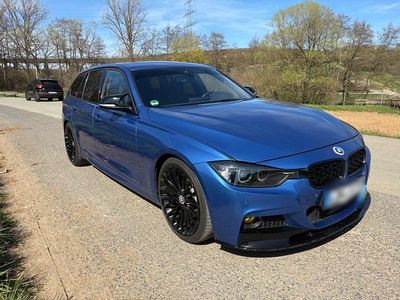 Gebraucht BMW 330 M Sport 258 PS (189 kW) 2015 Blau Kombi