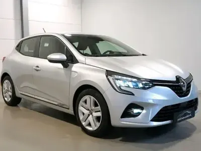 Używany Renault Clio V Business 86 KM (63 kW) 2020 Srebrny Sedan/Limuzyna