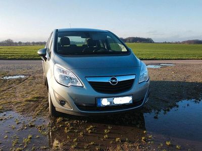 Grau Gebraucht 2010 Opel Meriva Van / Kleinbus | 4.850 € (Fairer Preis)